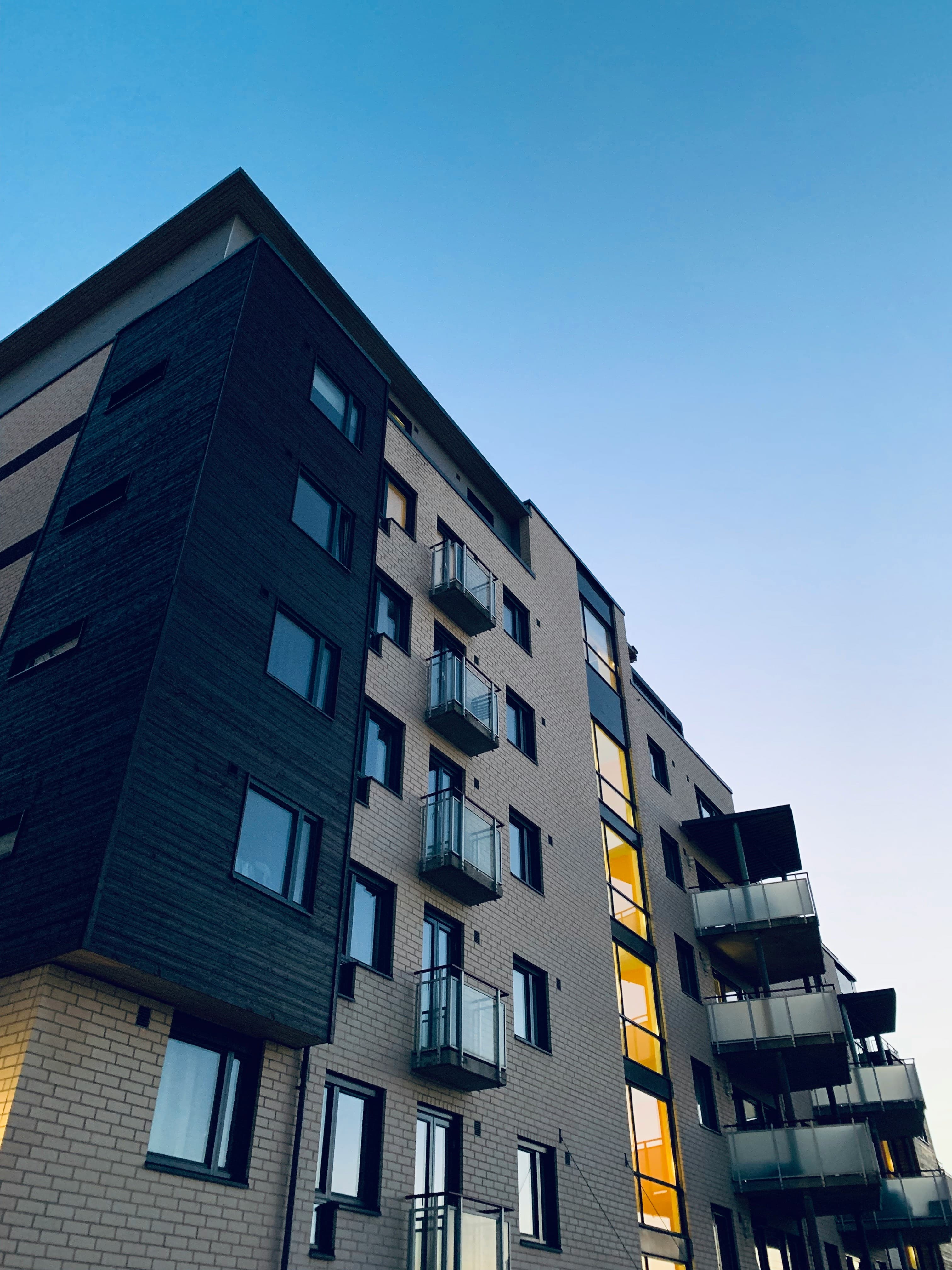 Condos & townhomes